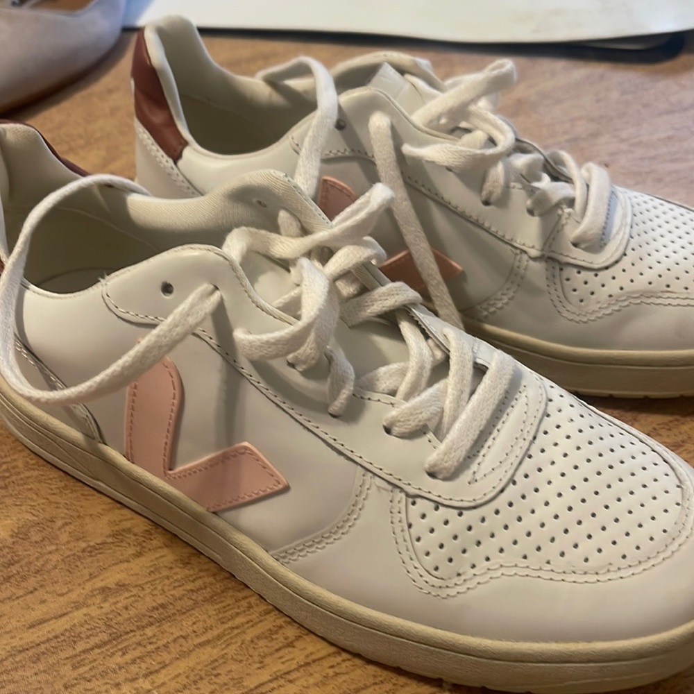- Veja women’s sneakers 7.5 or 8
